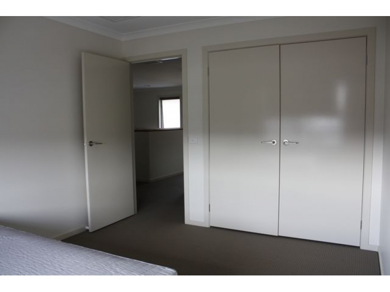 入墙衣柜-全新House单人房及双人房出租,近Berwick Monash校区 | 最新图片信息| Move2Rent.com (墨尔本\/Melbourne,澳大利亚)