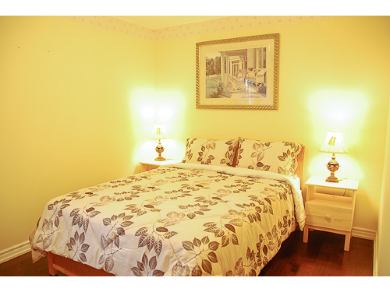 Mississauga华人旅馆,家庭旅馆,短租房,日租房