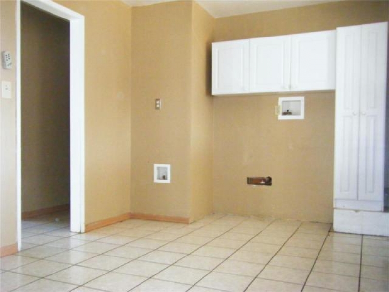 os Angeles找房,招租3房2浴 Azusa 新装修房子