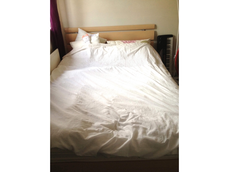 \/\/-Canada Water主卧室短期出租6月至9月包水